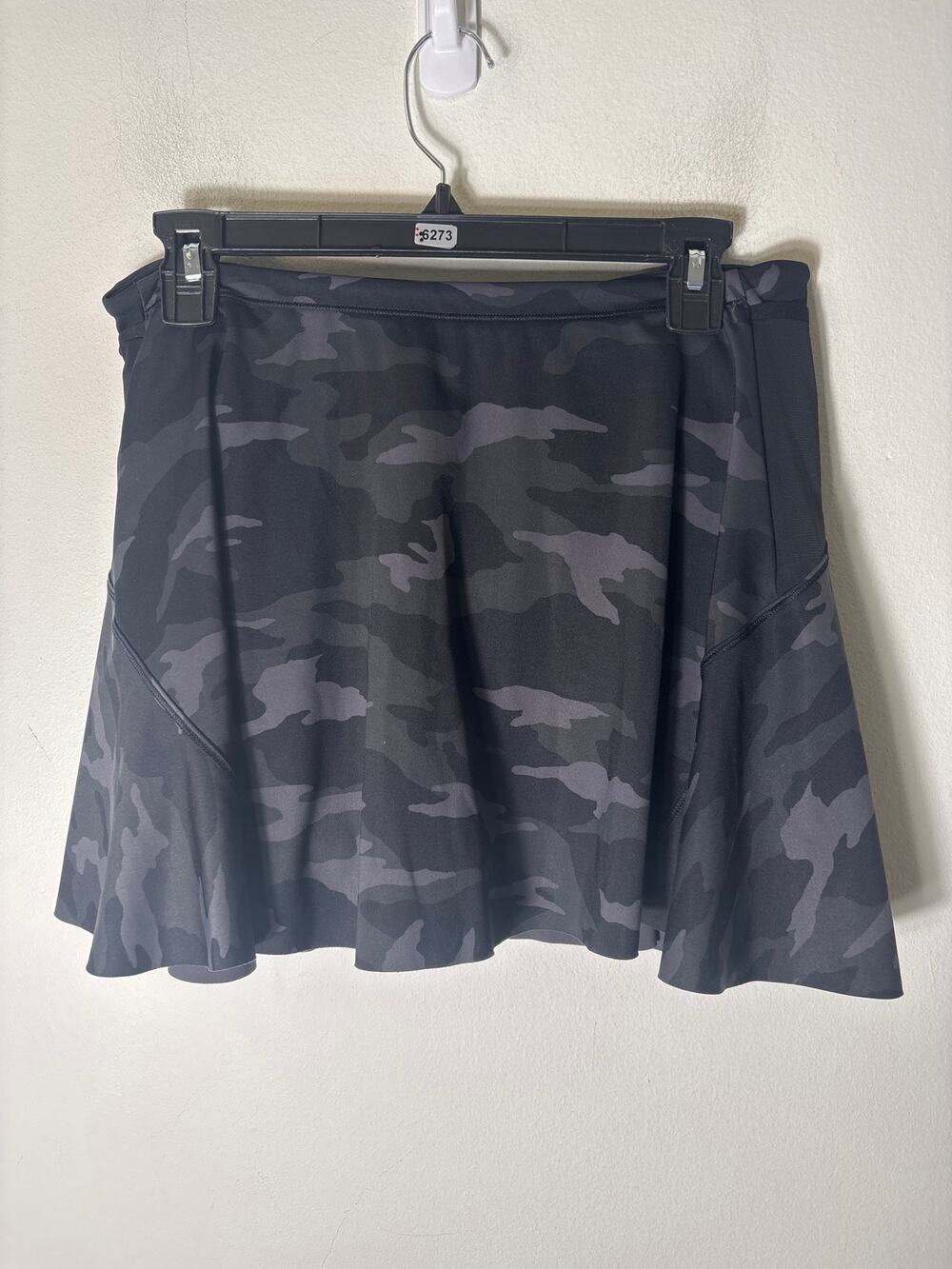 Athleta Black Camo Athletic "Match Point Skort" Sz S